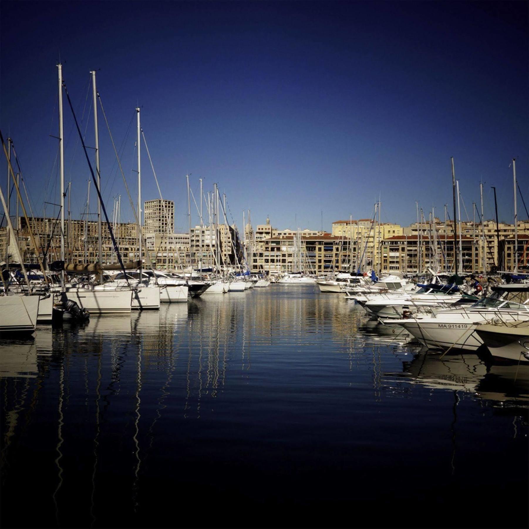 B&B Hotel Marseille Centre Vieux Port Luaran gambar