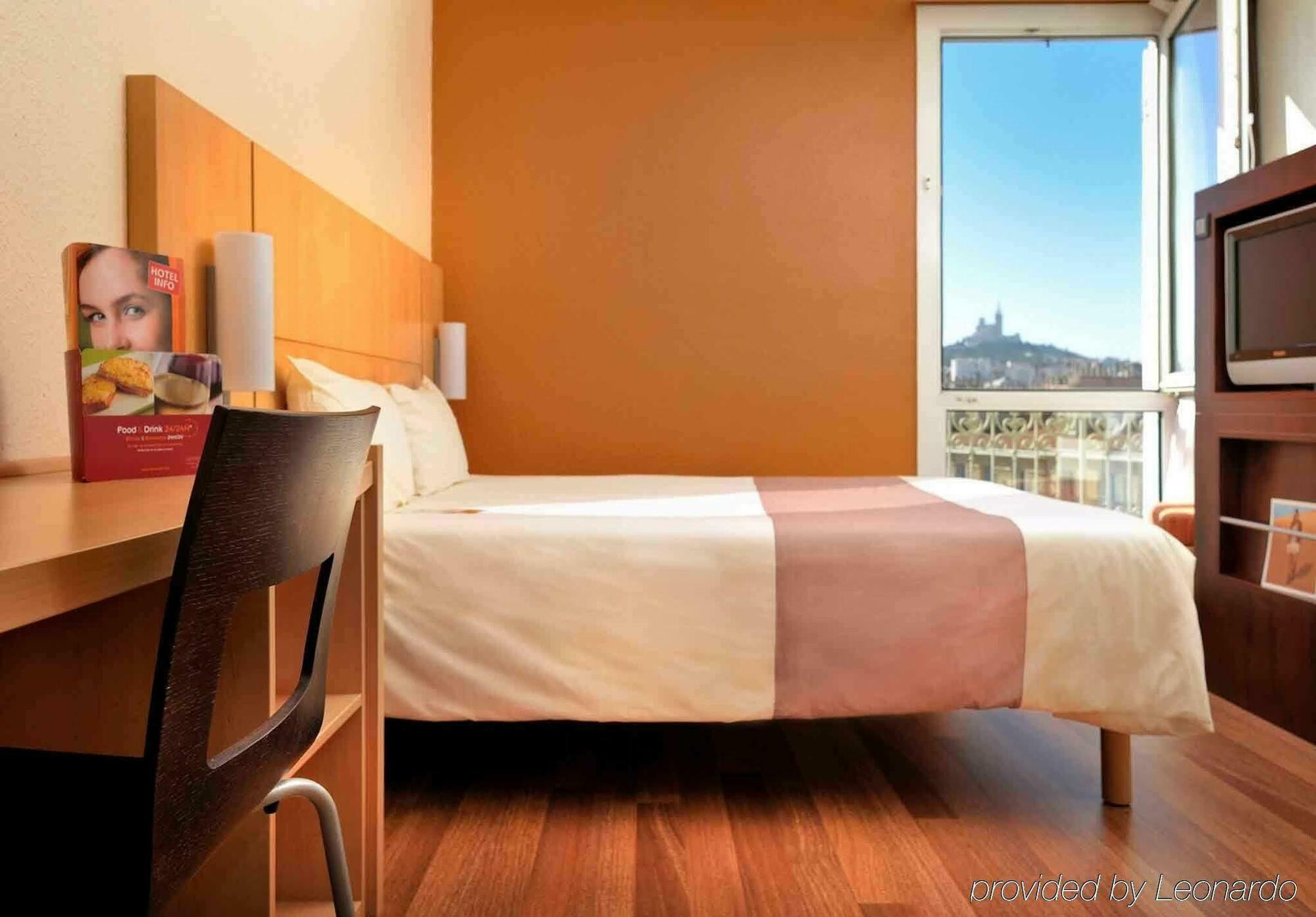 B&B Hotel Marseille Centre Vieux Port Luaran gambar